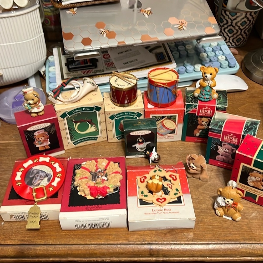 Vintage Hallmark Christmas Ornaments set of 11 - Picture 1 of 4